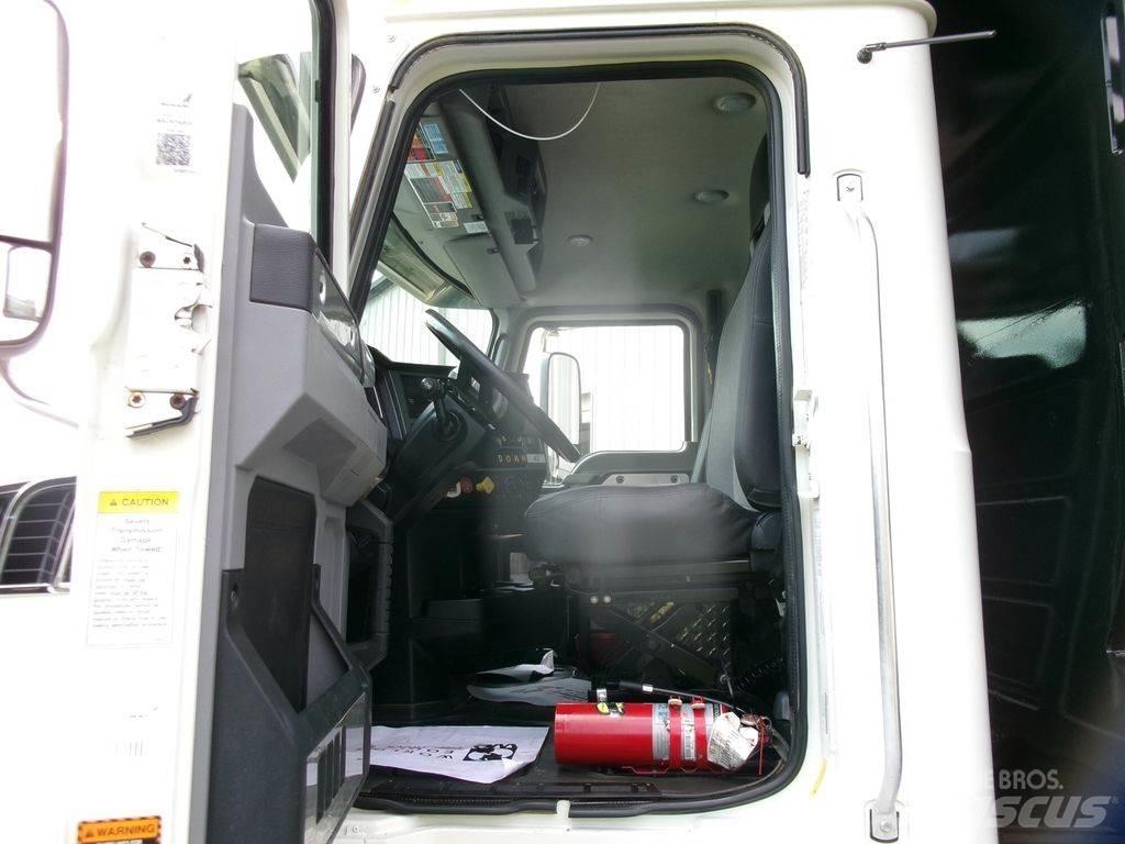 Mack GU713 Damperli kamyonlar