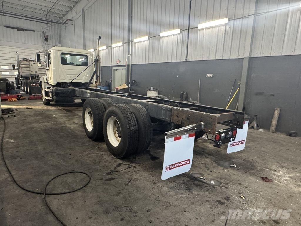 Mack GU813 Çekiciler