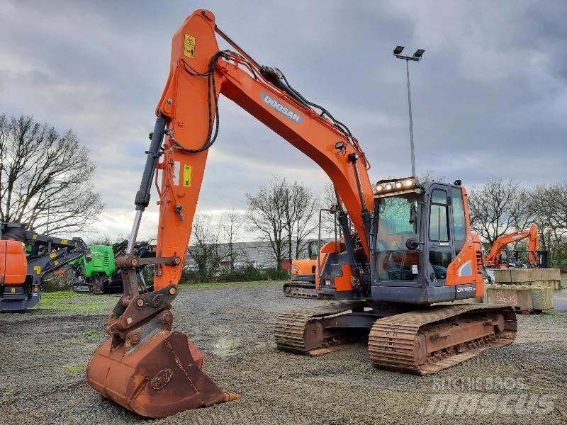 Doosan DX140LCR-5 Paletli ekskavatörler