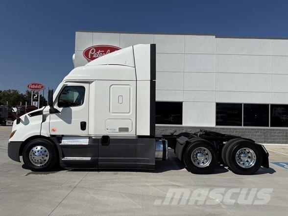 Freightliner CASCADIA 116 Çekiciler
