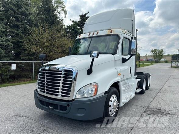 Freightliner CASCADIA 125 Çekiciler