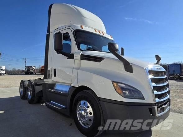 Freightliner CASCADIA 126 Çekiciler