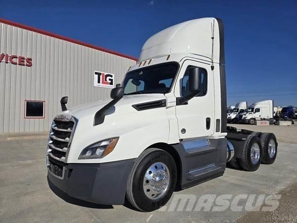 Freightliner CASCADIA 126 Çekiciler