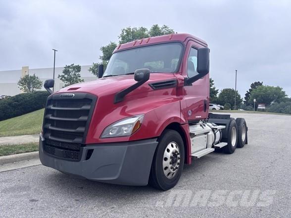 Freightliner CASCADIA 126 Çekiciler