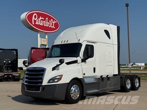 Freightliner CASCADIA 126 Çekiciler