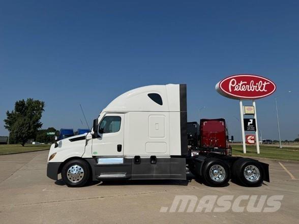 Freightliner CASCADIA 126 Çekiciler