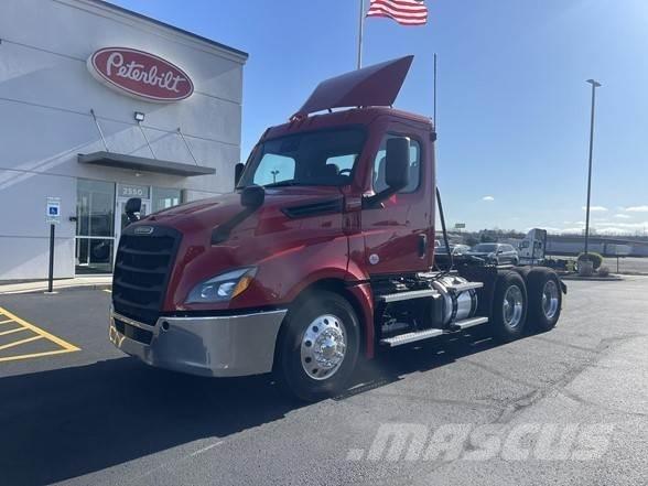 Freightliner CASCADIA 126 Çekiciler