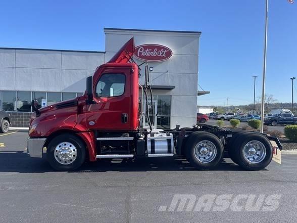 Freightliner CASCADIA 126 Çekiciler