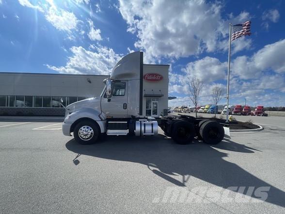 International PROSTAR Çekiciler