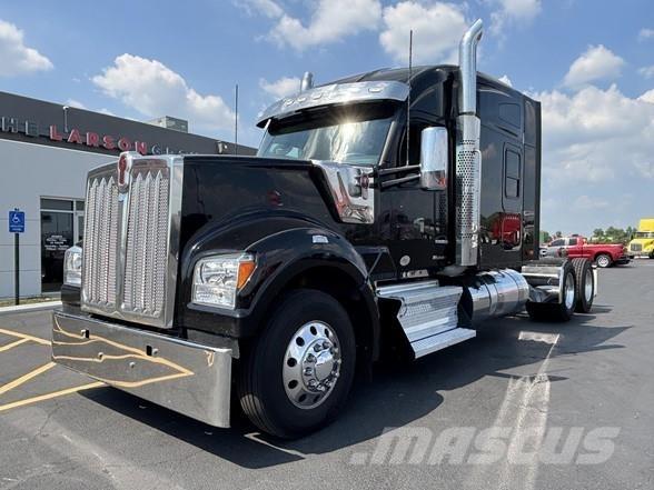 Kenworth W990 Çekiciler