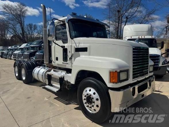 Mack PINNACLE CHU613 Çekiciler