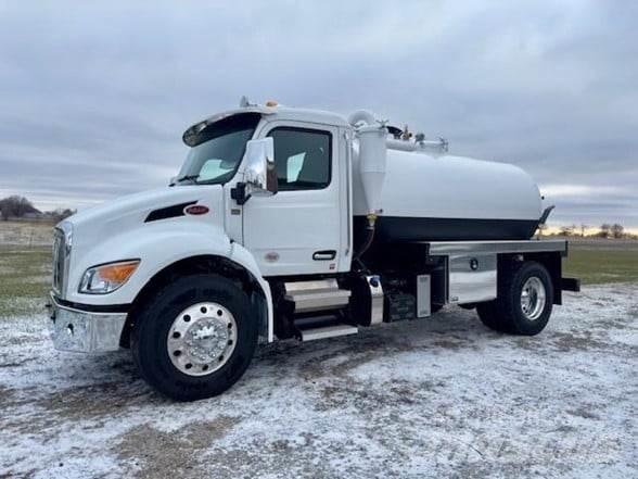 Peterbilt 536 Tankerli kamyonlar