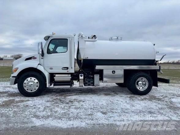 Peterbilt 536 Tankerli kamyonlar