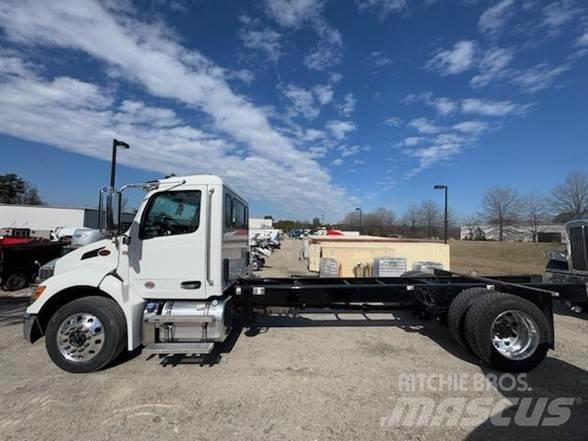 Peterbilt 536 Çekiciler
