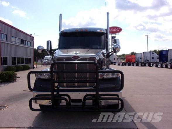 Peterbilt 567 Çekiciler