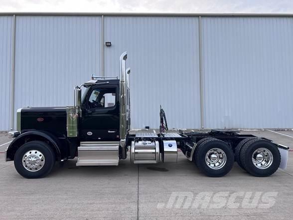 Peterbilt 589 Çekiciler