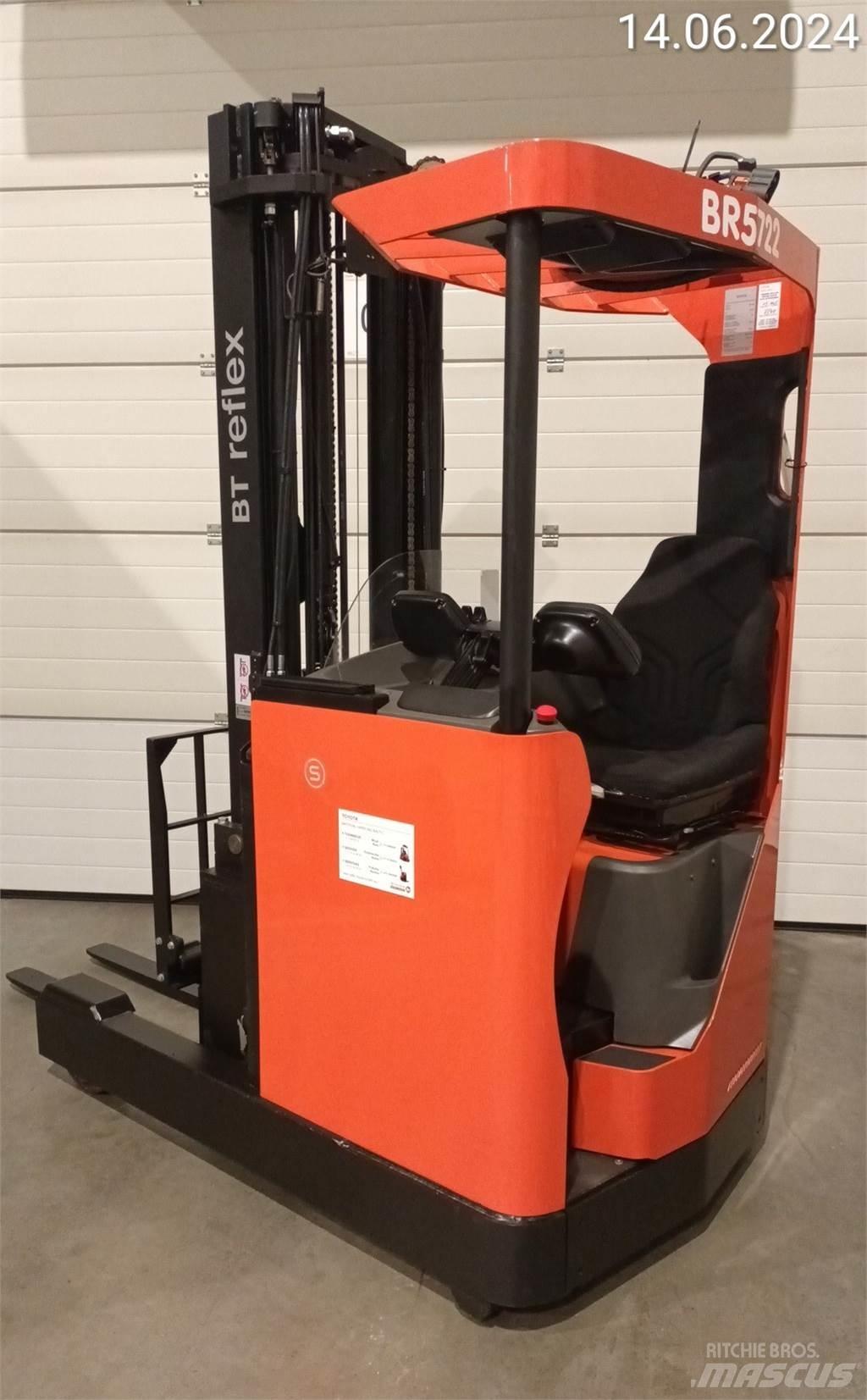 BT RRE160M Reach truck - depo içi istif araçları