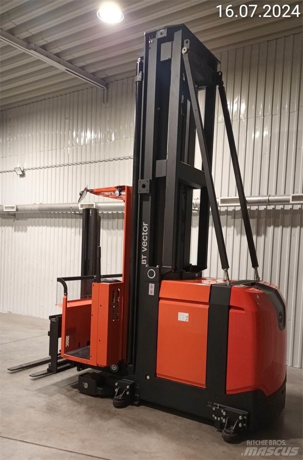 BT VCE100 Dar koridor forklifti