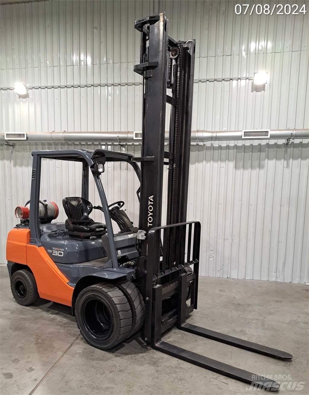 Toyota 02-8FGF30 LPG'li forkliftler