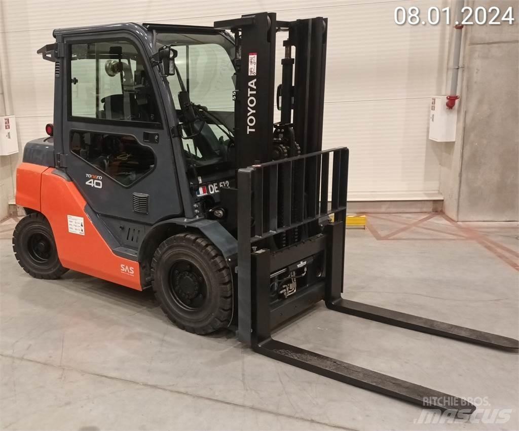 Toyota 8FD35F Dizel forkliftler