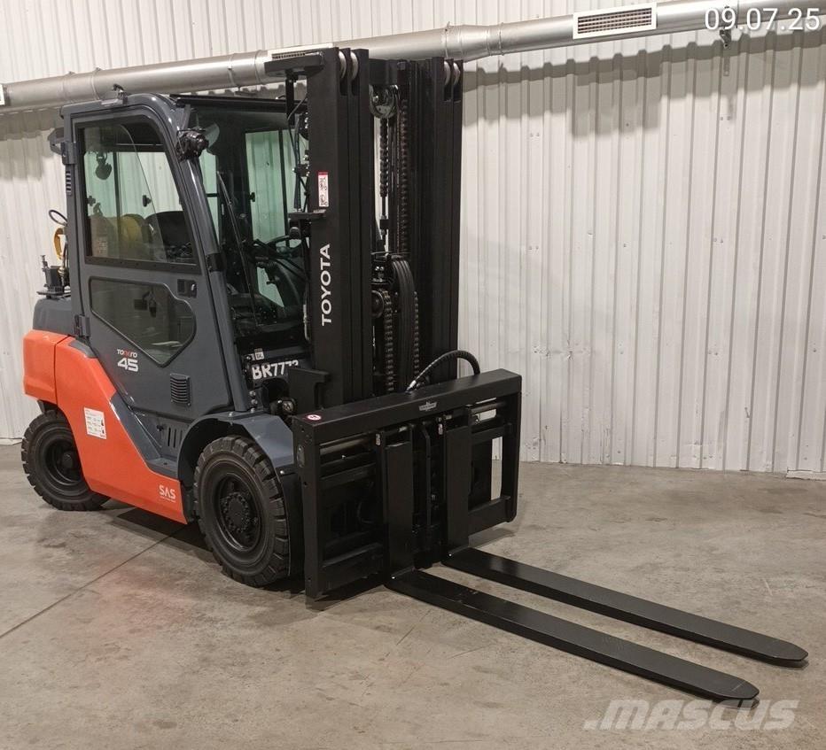 Toyota 8FG40F LPG'li forkliftler