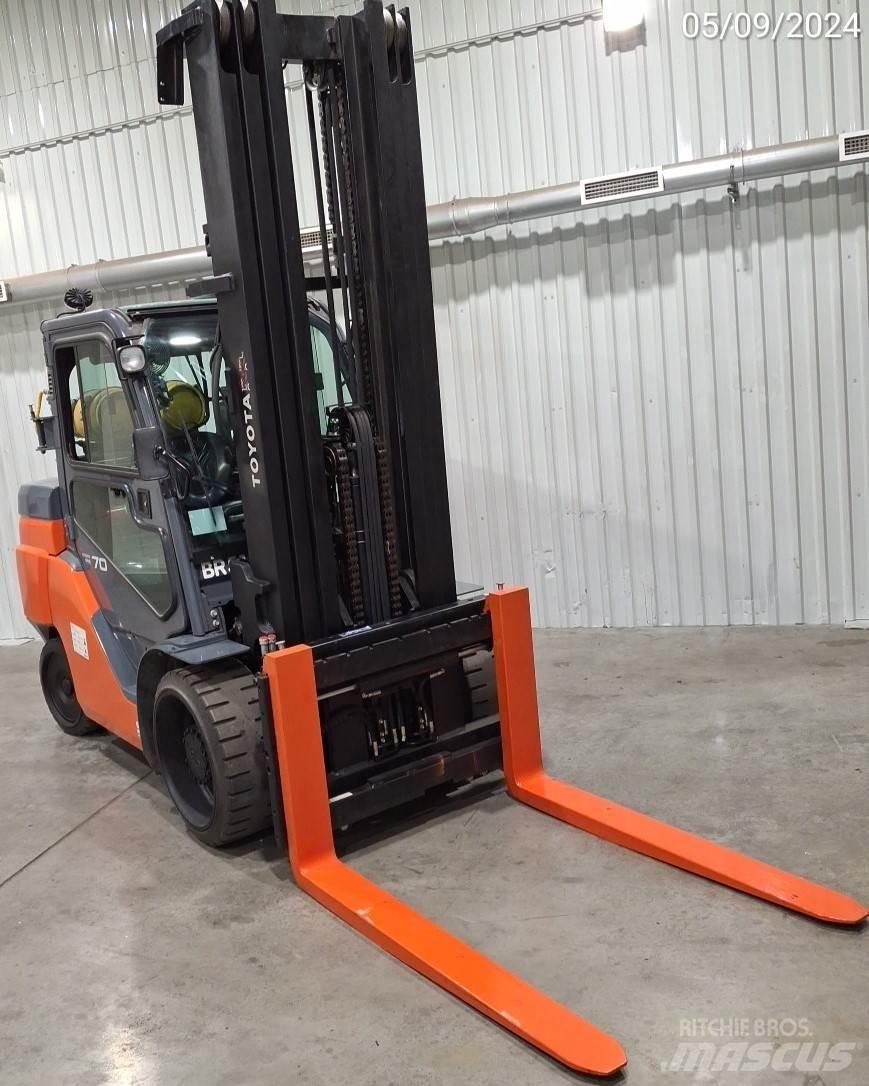 Toyota 8FGC70U LPG'li forkliftler