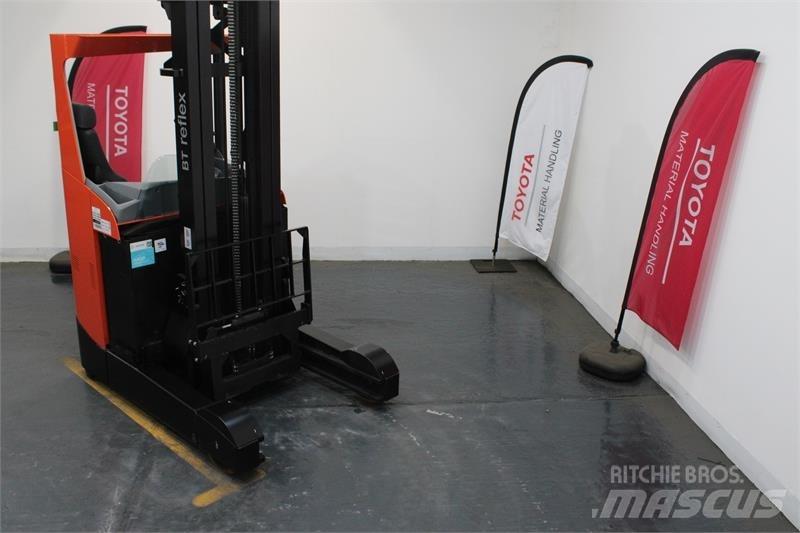 BT RRE200 Reach truck - depo içi istif araçları