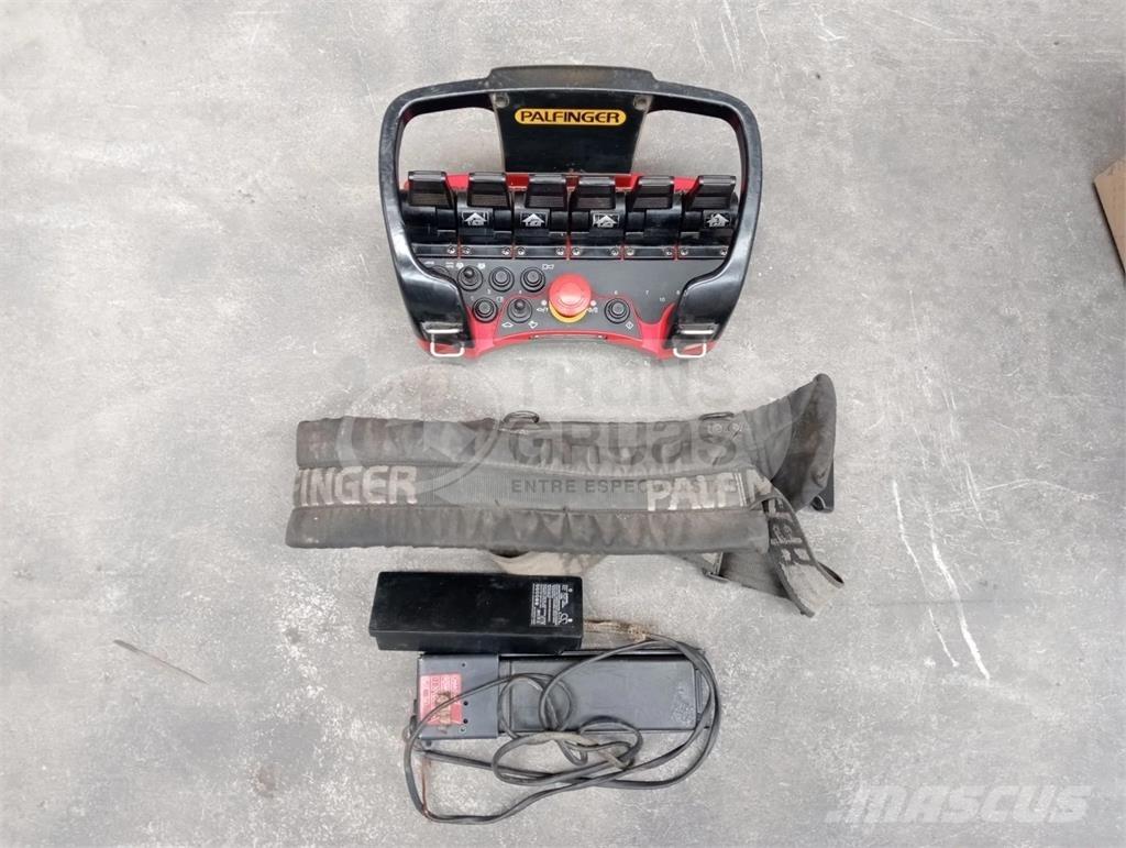 Palfinger PK 23500 Yükleme vinçleri