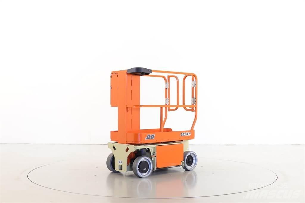 JLG 1230ES Personel Platformları ve Cephe Asansörleri