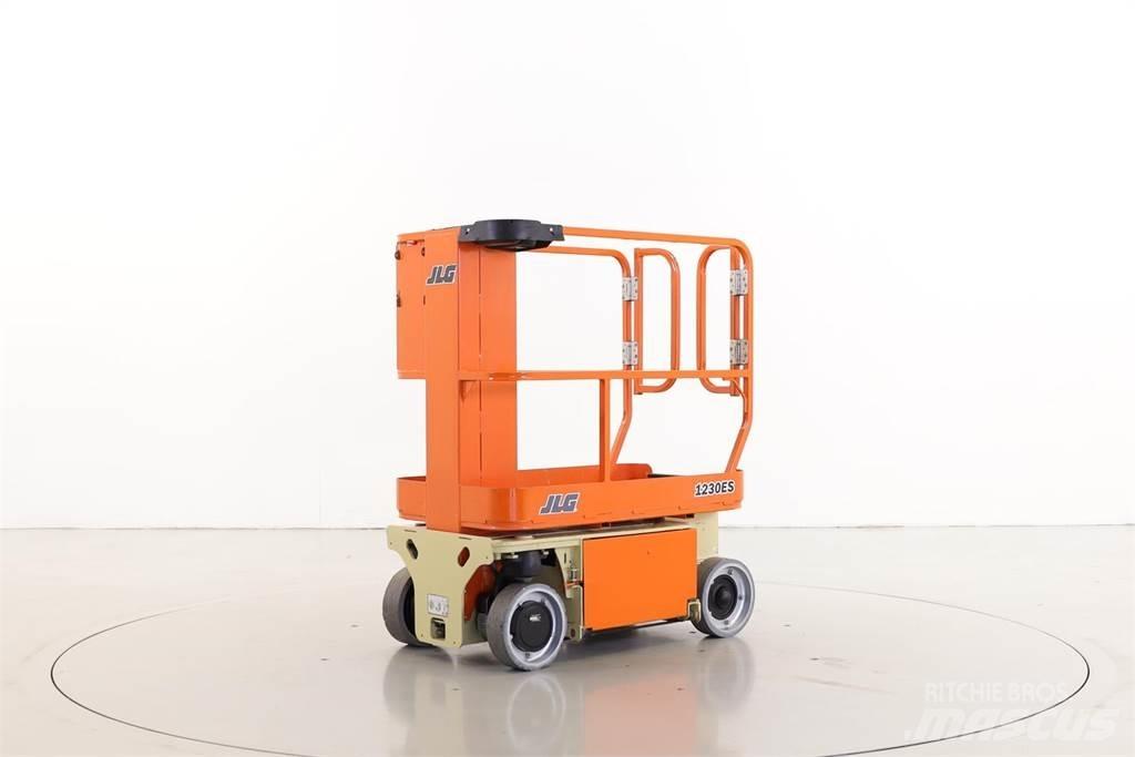 JLG 1230ES Personel Platformları ve Cephe Asansörleri