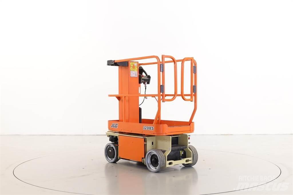 JLG 1230ES Personel Platformları ve Cephe Asansörleri