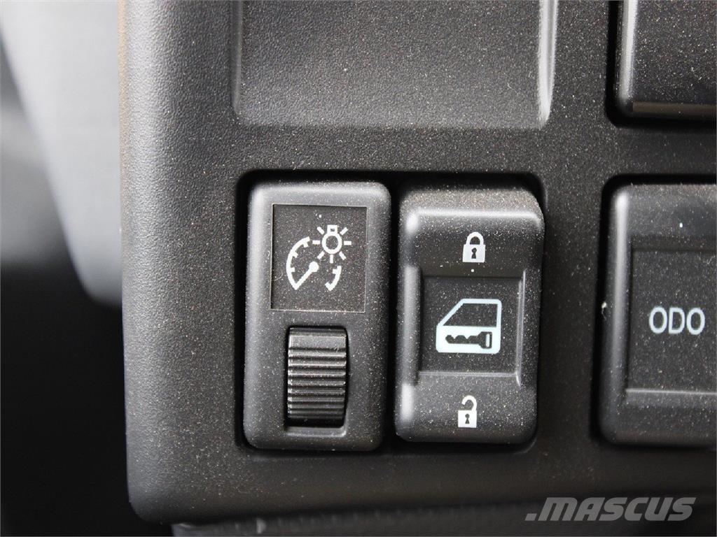 Isuzu NRR Römorklar, konteyner