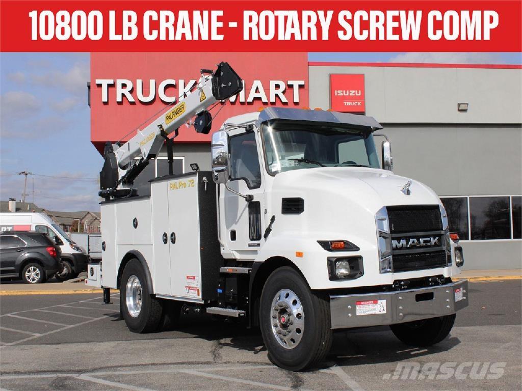 Mack MD6 Araç üzeri vinçler