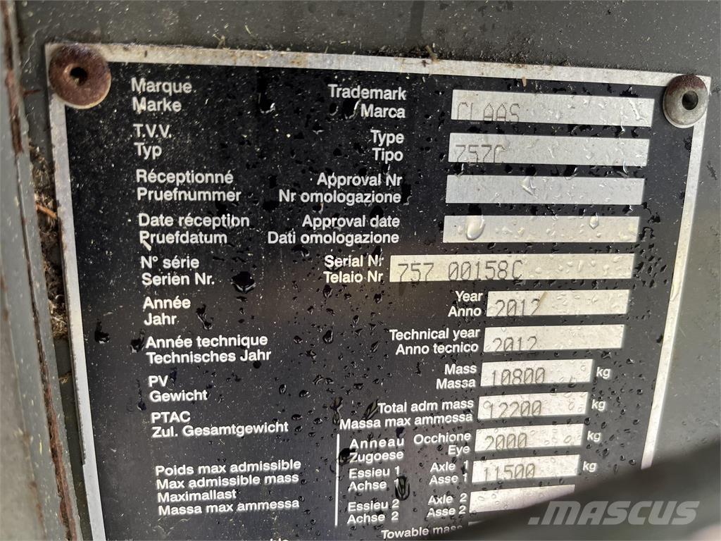 CLAAS 3300 Küp balya makinalari