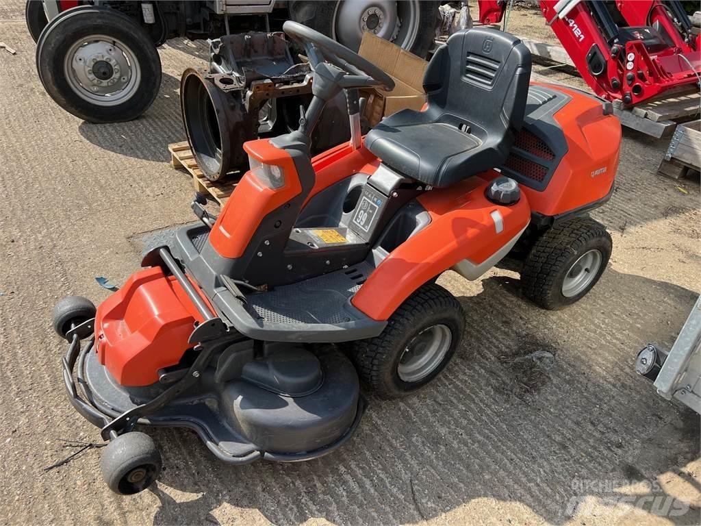 Husqvarna R216 Çayir biçme makinalari