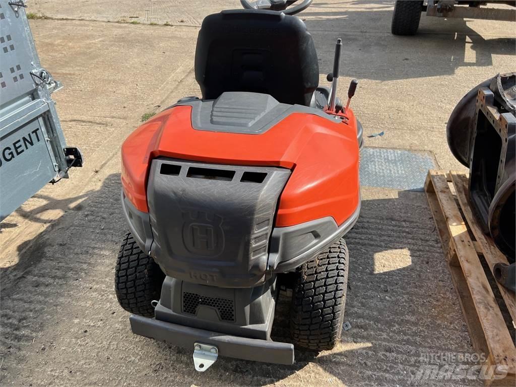 Husqvarna R216 Çayir biçme makinalari