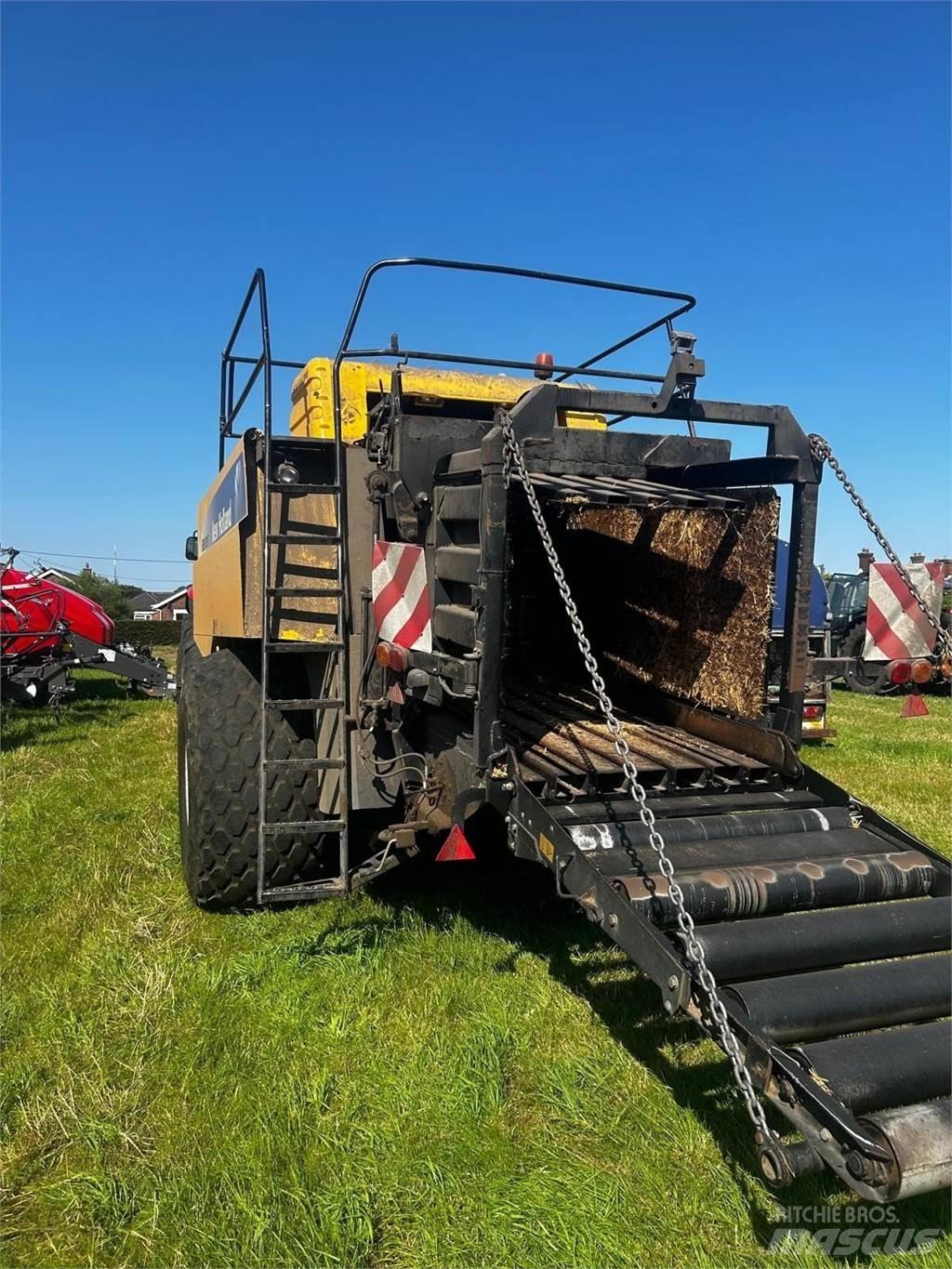 New Holland BB9090 Küp balya makinalari