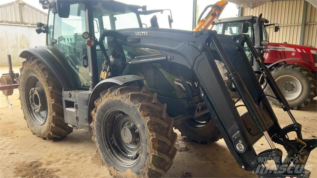 Valtra G135A Traktörler