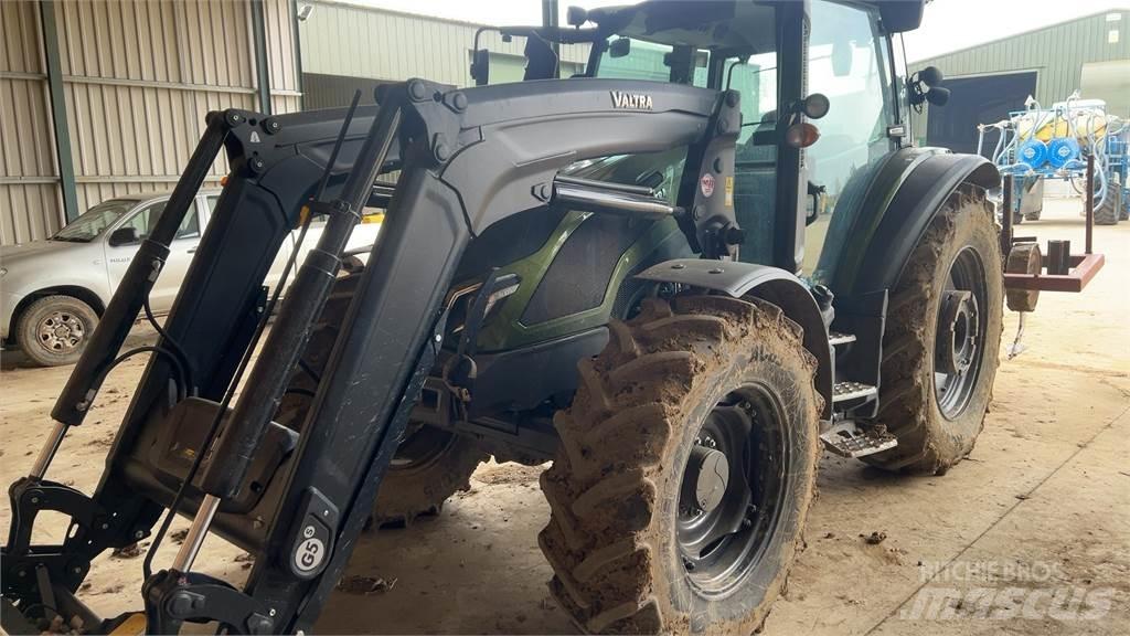 Valtra G135A Traktörler