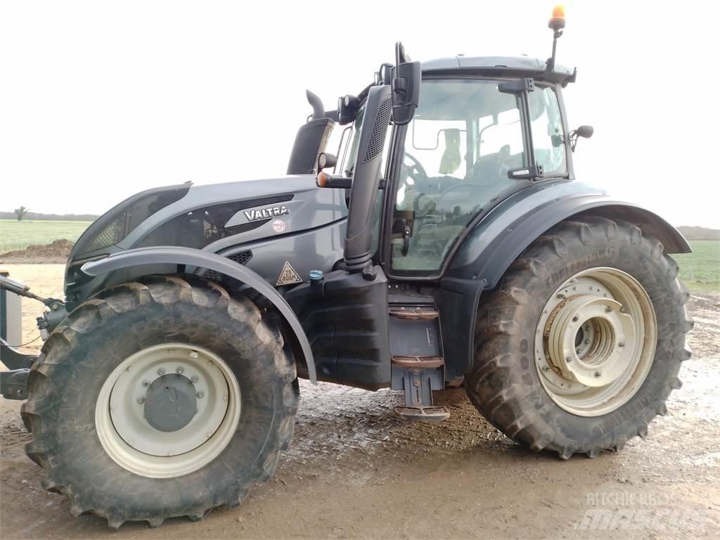 Valtra T254V Traktörler