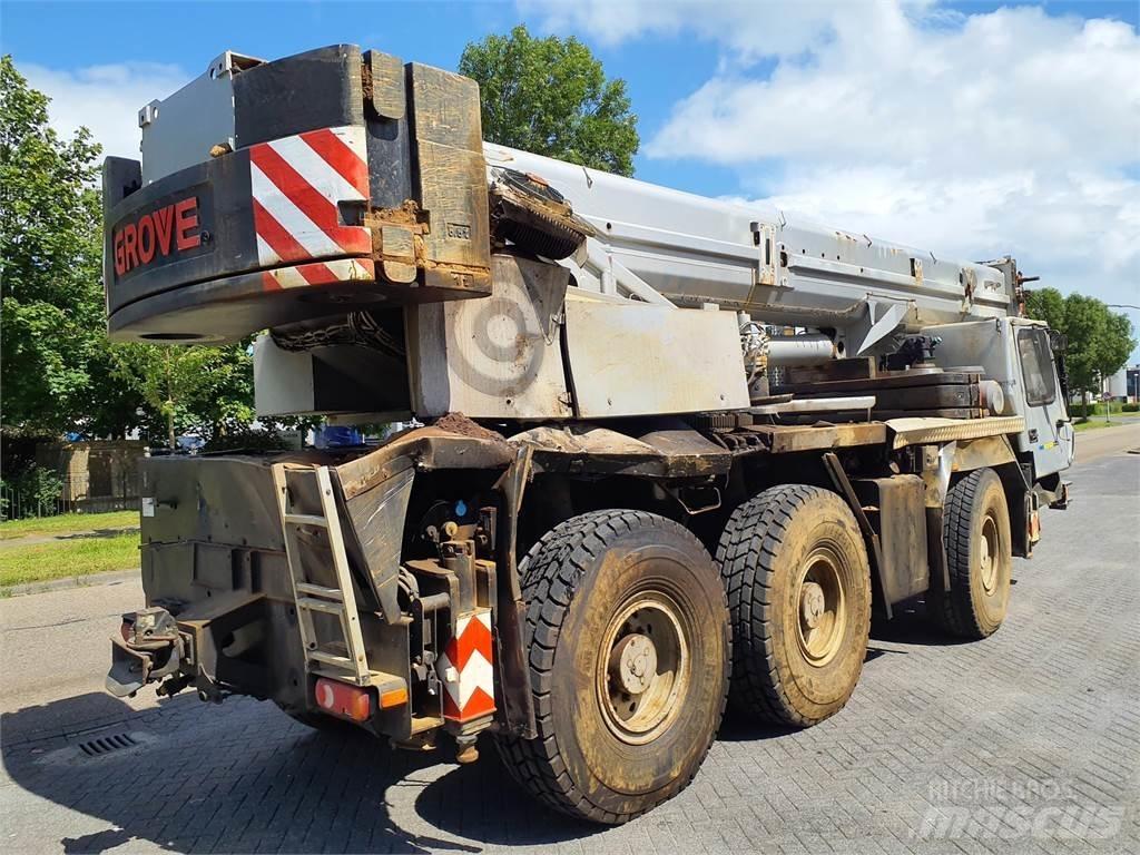 Grove GMK 3055 Yol-Arazi Tipi Vinçler (AT)
