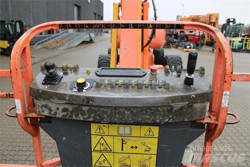 JLG 800AJ Körüklü personel platformları