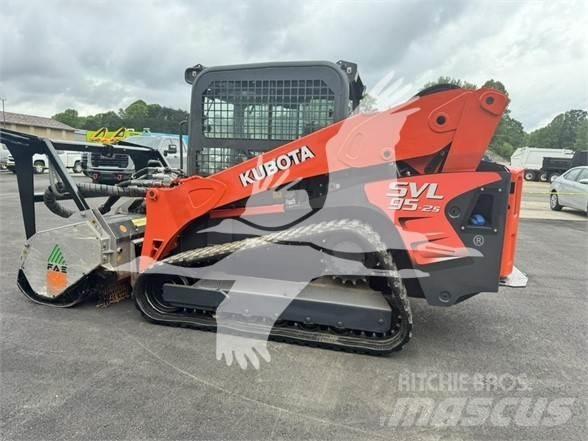 Kubota SVL95-2S Ağaç parçalayıcılar