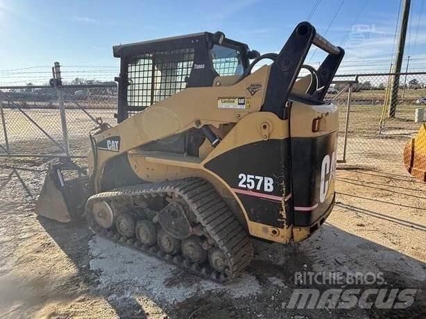 CAT 257B Diger