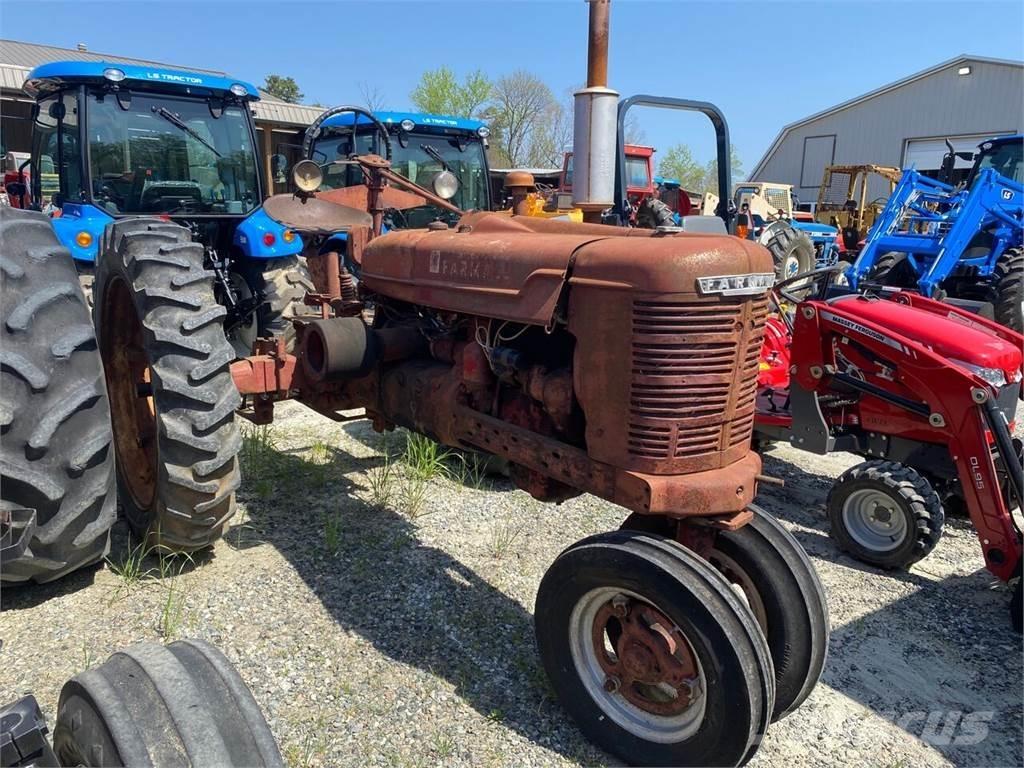 Farmall H Diger