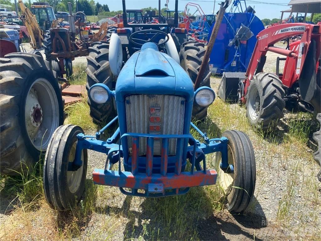 Ford 2000 Diger