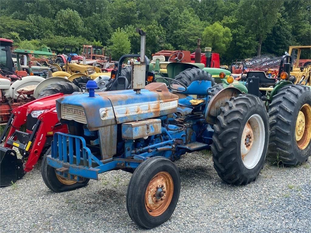 Ford 3000 Diger