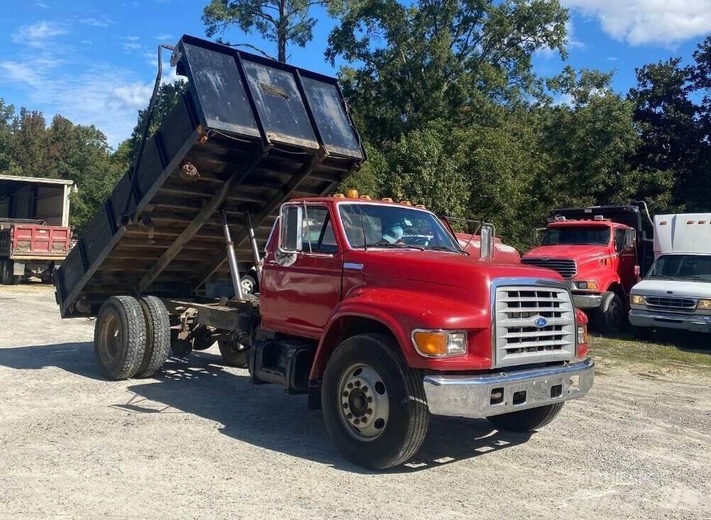 Ford F-700 Diger