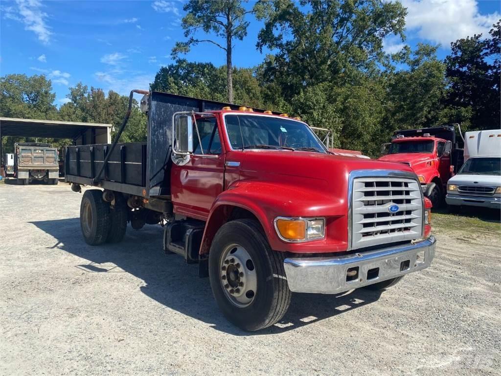 Ford F-700 Diger