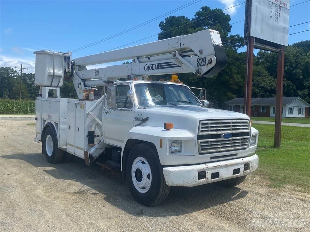 Ford F-800 Diger